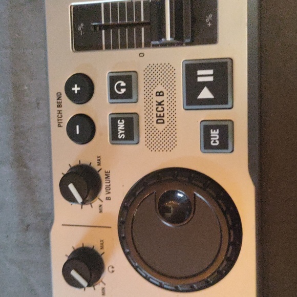 Numark DJ²GO - Picture 8 of 8